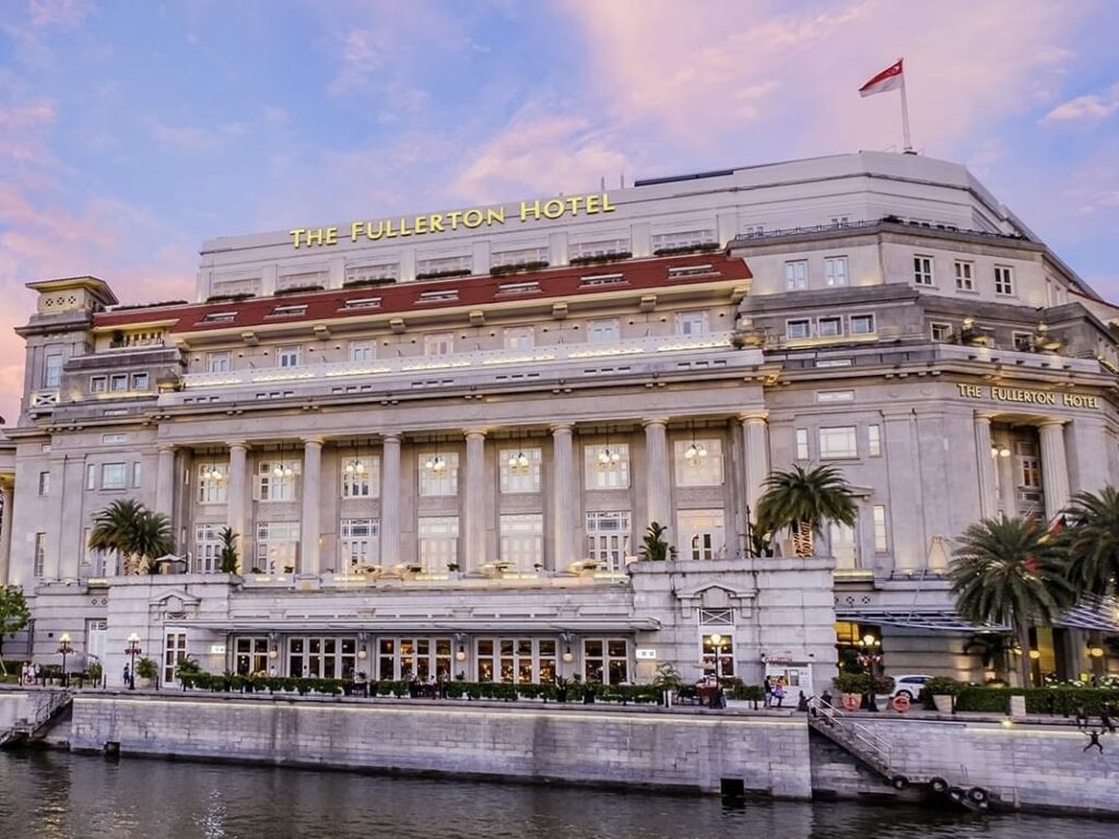Fullerton-Hotel-Exterior