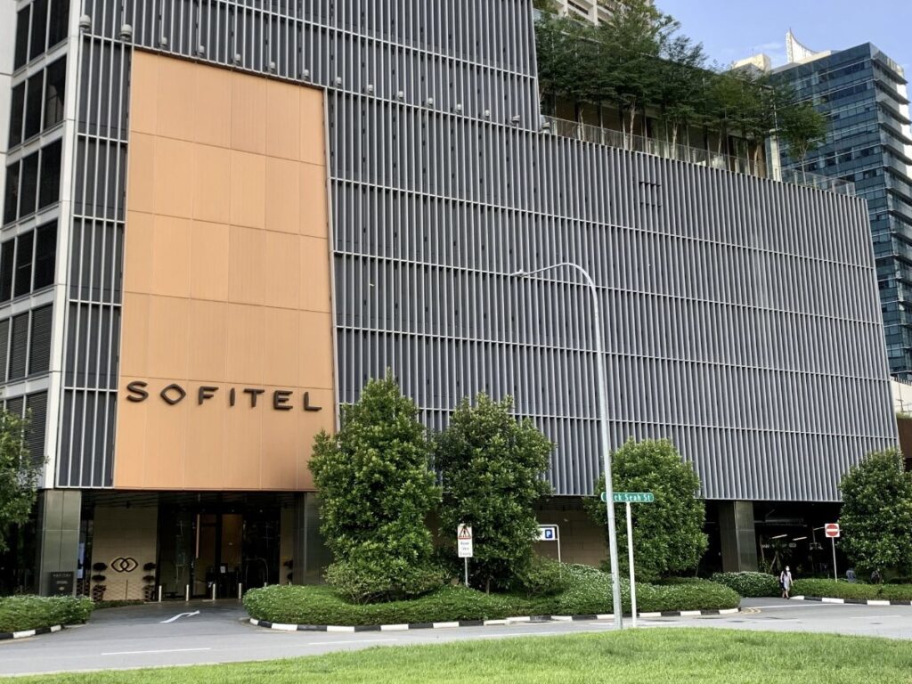 Sofitel-Singapore-City-Centre-Exterior